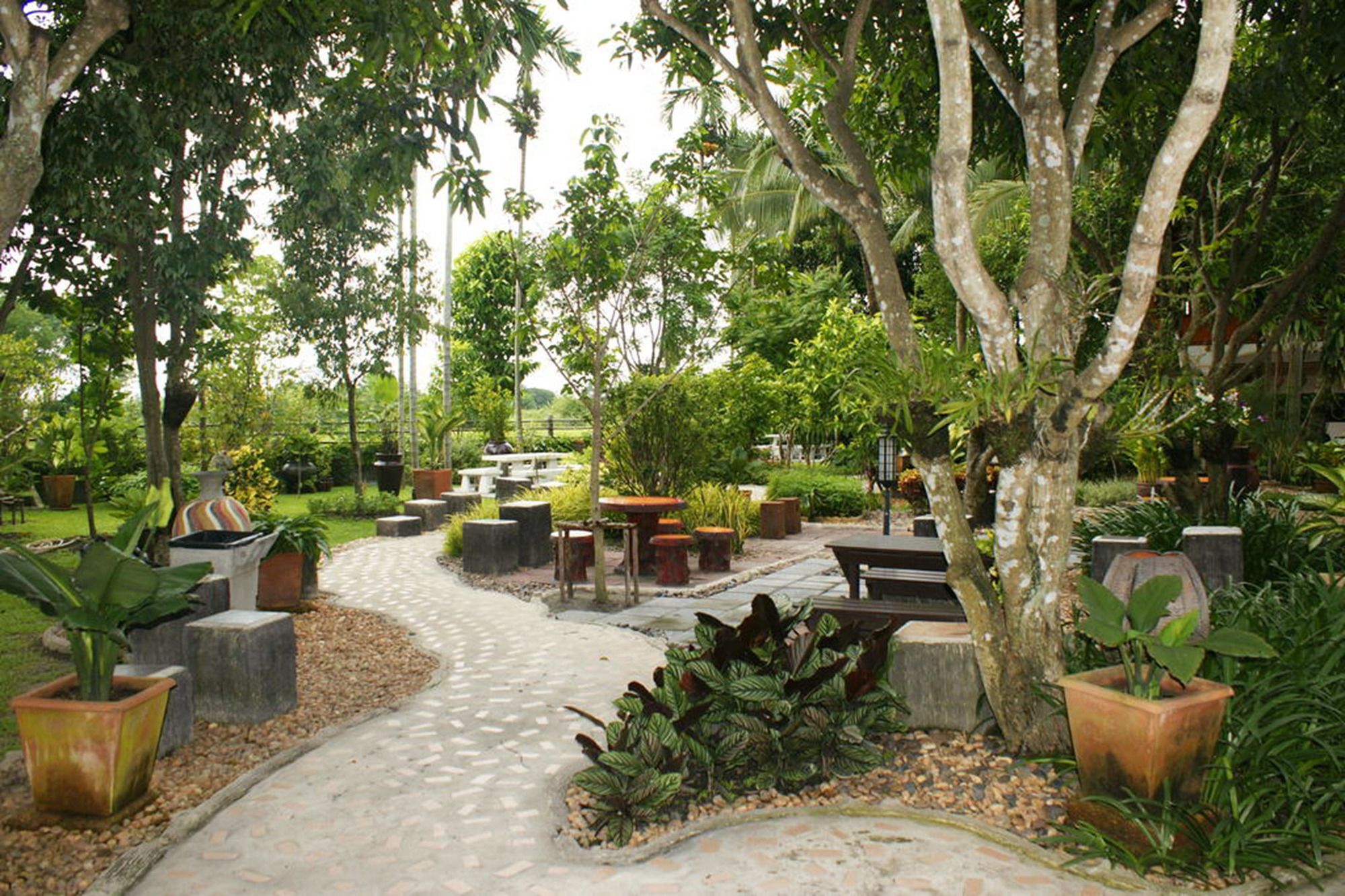 Juntra Resort And Hotel Nakhon Nayok Exteriör bild